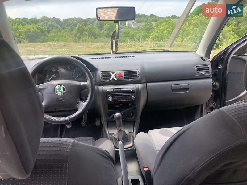 Лифтбек Skoda Octavia 2000 в Варве