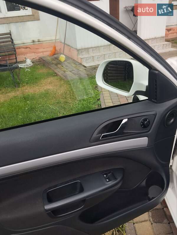 Універсал Skoda Octavia 2013 в Мамаївцах