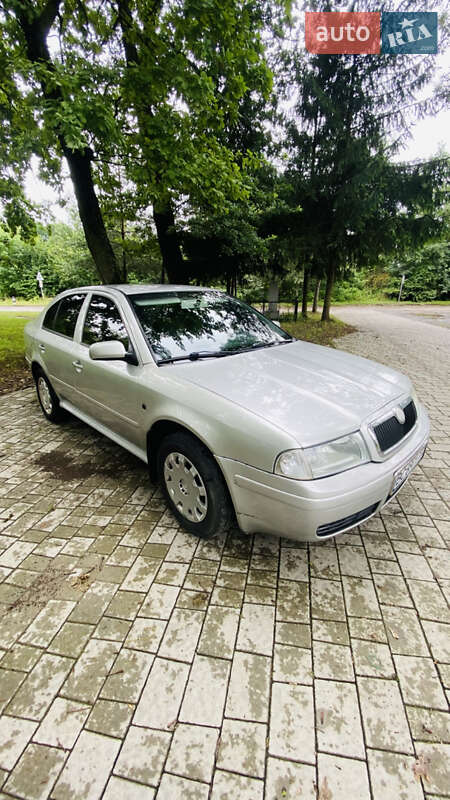 Лифтбек Skoda Octavia 2004 в Львове