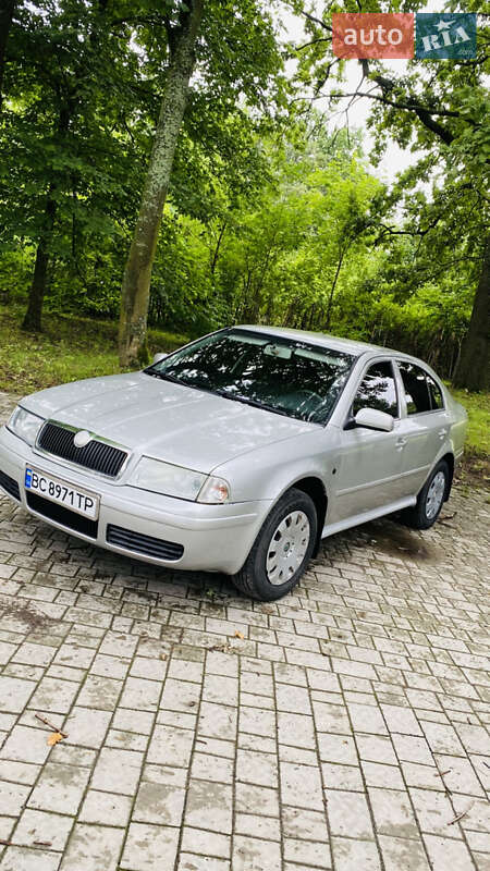 Лифтбек Skoda Octavia 2004 в Львове