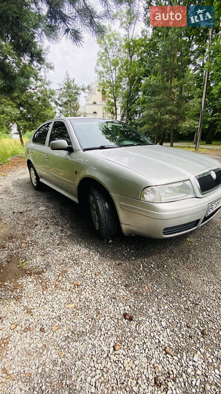 Лифтбек Skoda Octavia 2004 в Львове