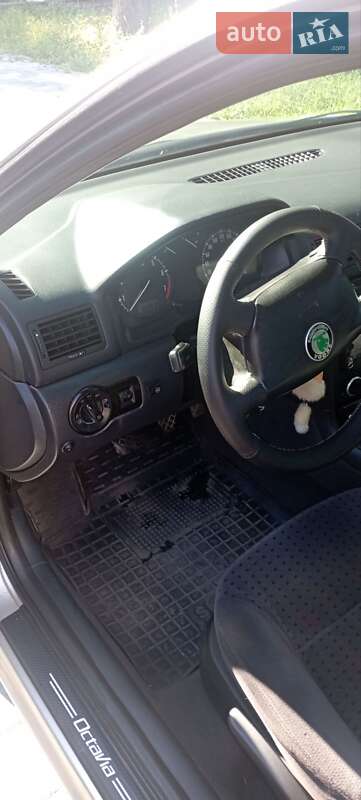Лифтбек Skoda Octavia 2004 в Староконстантинове