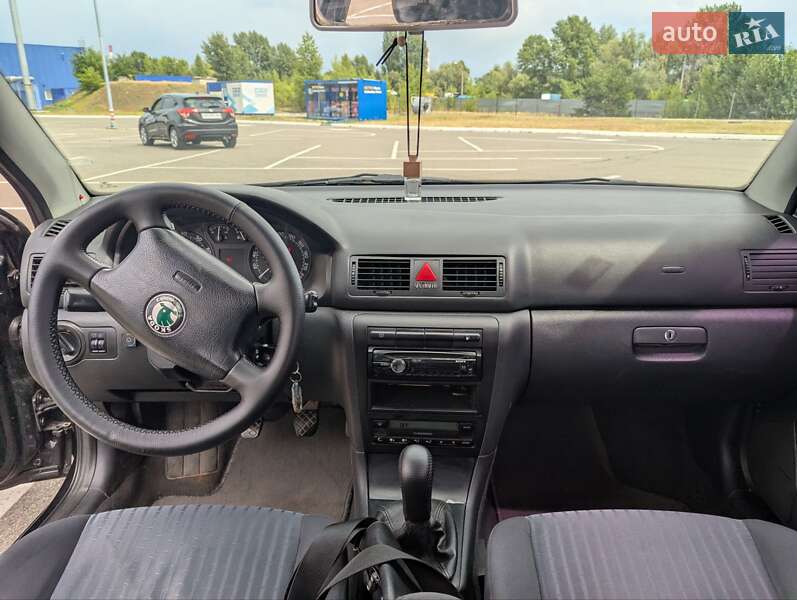 Лифтбек Skoda Octavia 2004 в Киеве