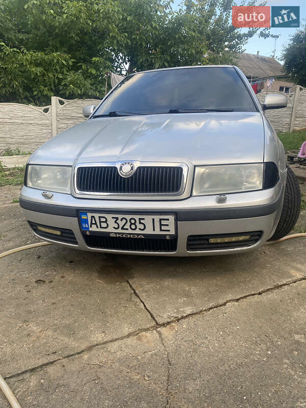 Лифтбек Skoda Octavia 2003 в Браиловом