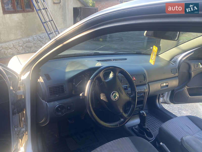 Лифтбек Skoda Octavia 2003 в Браиловом