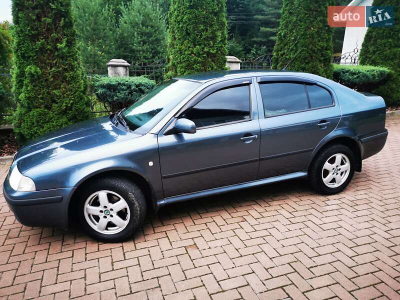 Лифтбек Skoda Octavia 2004 в Косове