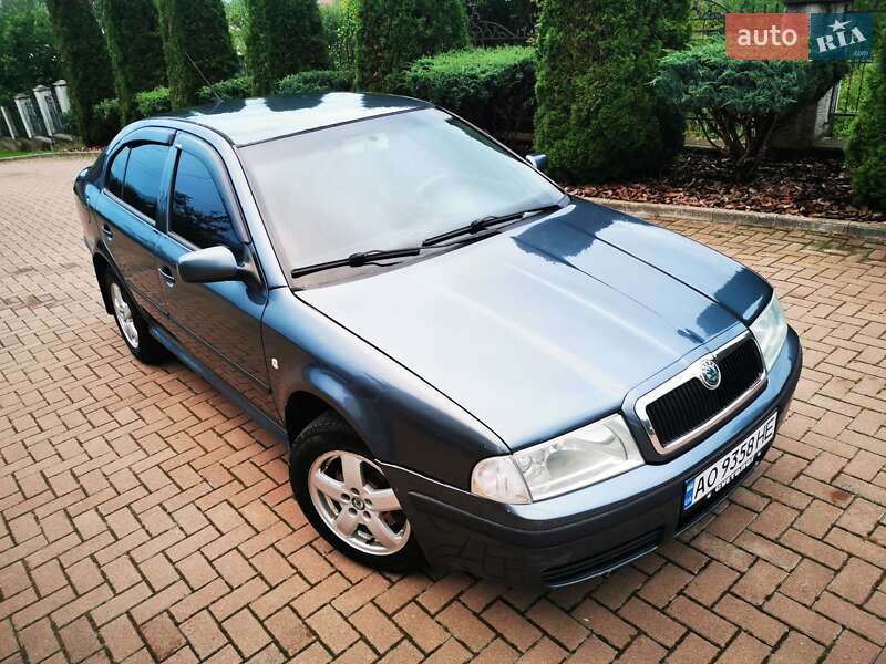 Лифтбек Skoda Octavia 2004 в Косове