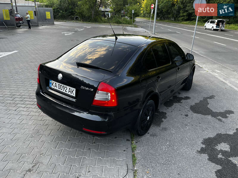 Лифтбек Skoda Octavia 2010 в Киеве