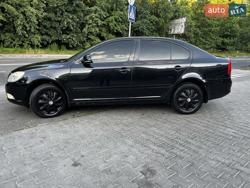 Лифтбек Skoda Octavia 2010 в Киеве