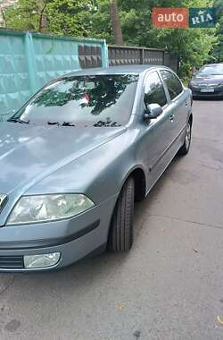 Лифтбек Skoda Octavia 2005 в 