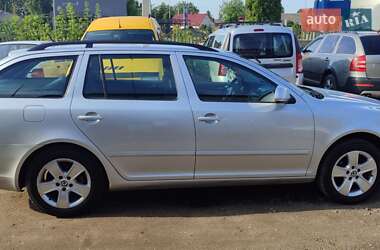 Універсал Skoda Octavia 2012 в 