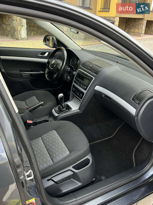 Универсал Skoda Octavia 2009 в Луцке