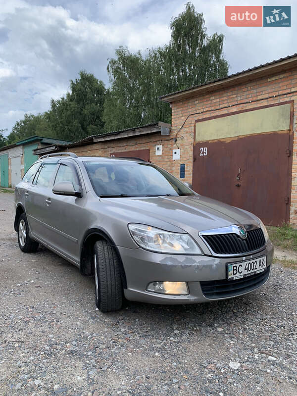 Универсал Skoda Octavia 2012 в Переяславе