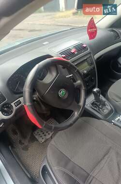 Лифтбек Skoda Octavia 2005 в 
