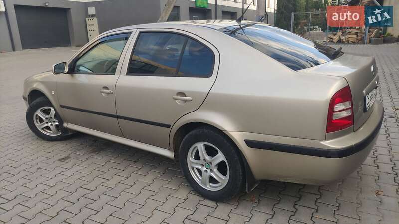 Лифтбек Skoda Octavia 2005 в Черновцах