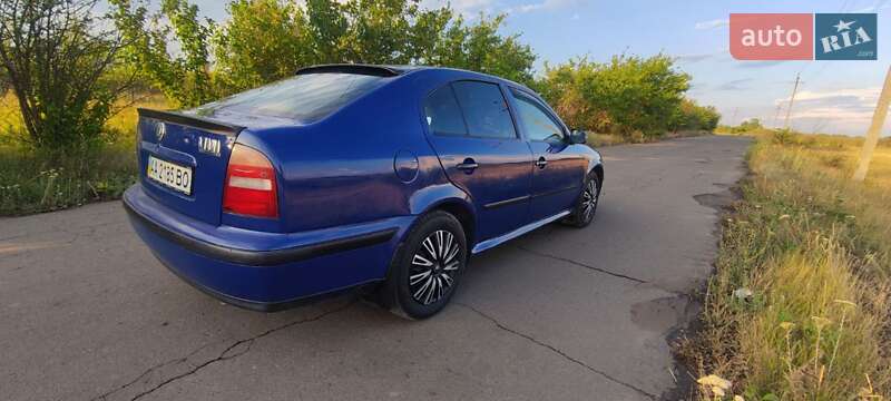 Лифтбек Skoda Octavia 1999 в Первомайске