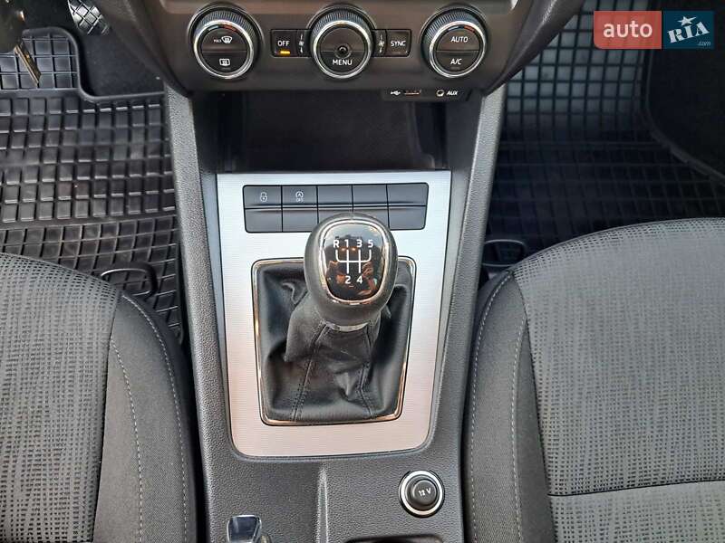 Універсал Skoda Octavia 2015 в Івано-Франківську