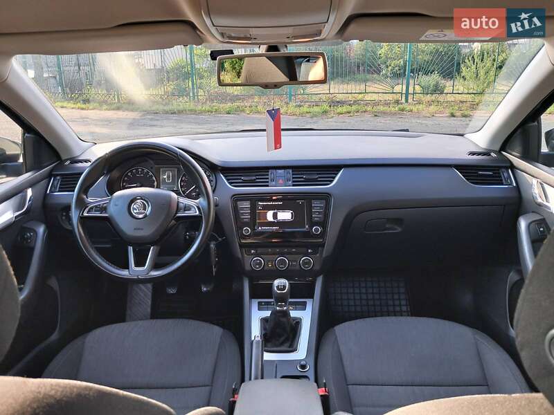 Універсал Skoda Octavia 2015 в Івано-Франківську