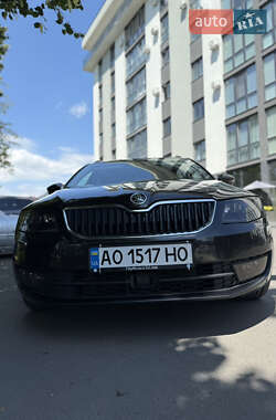Універсал Skoda Octavia 2015 в Ужгороді