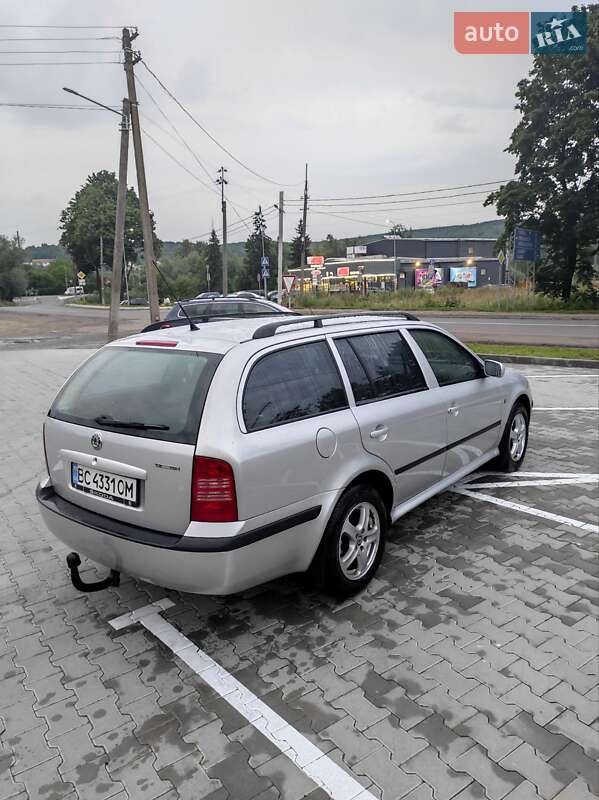 Універсал Skoda Octavia 2004 в Старому Самборі