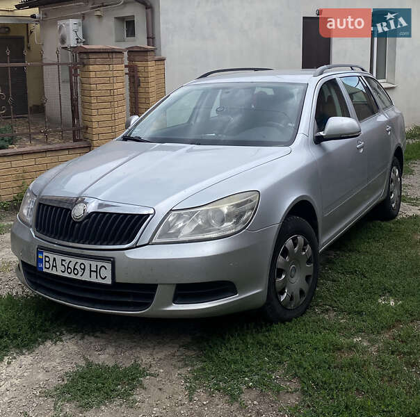 Универсал Skoda Octavia 2010 в 