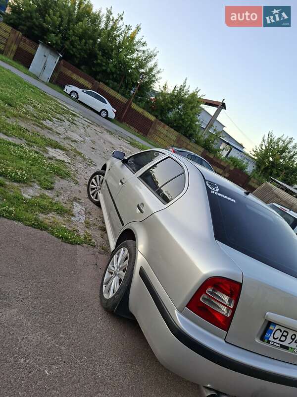 Лифтбек Skoda Octavia 2001 в Чернигове