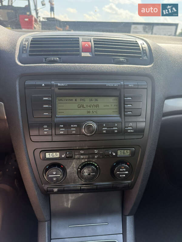 Лифтбек Skoda Octavia 2006 в Львове