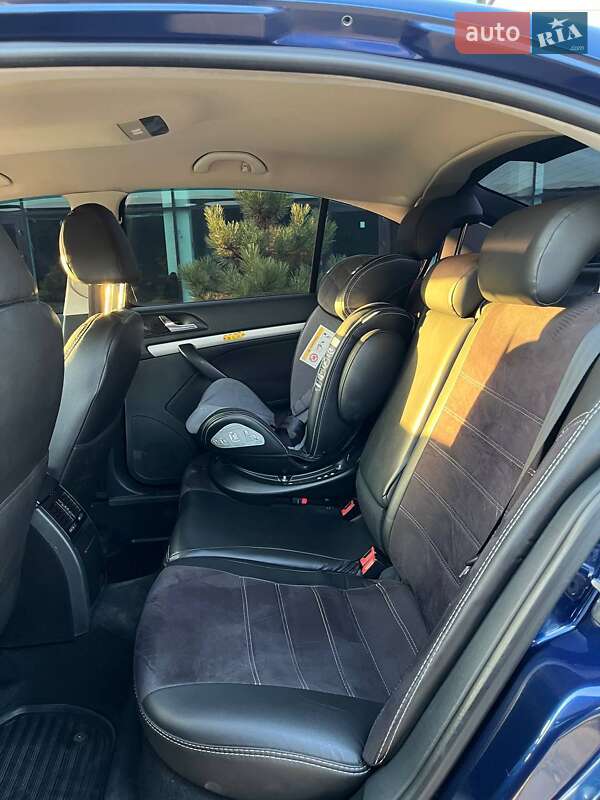 Лифтбек Skoda Octavia 2010 в Хмельницком