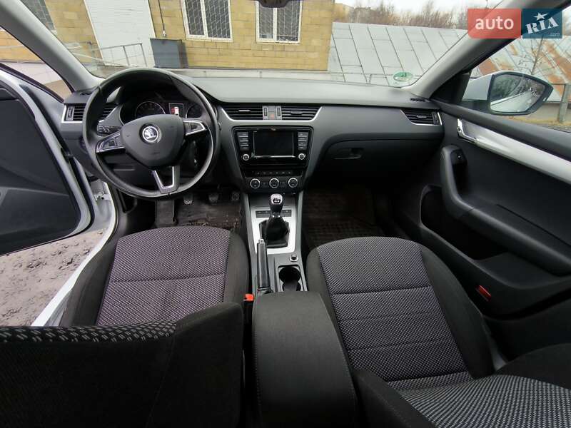 Универсал Skoda Octavia 2016 в Луцке