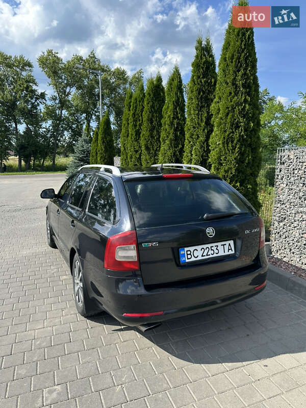Универсал Skoda Octavia 2011 в Самборе