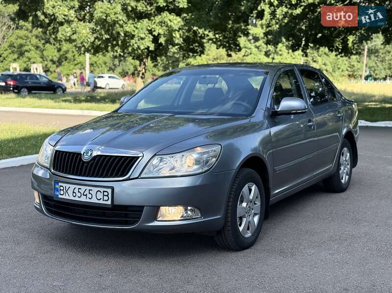 Лифтбек Skoda Octavia 2012 в 