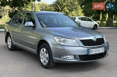 Лифтбек Skoda Octavia 2012 в 