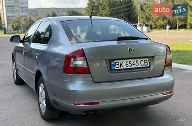 Лифтбек Skoda Octavia 2012 в 