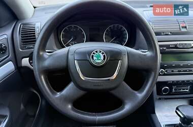 Лифтбек Skoda Octavia 2012 в 