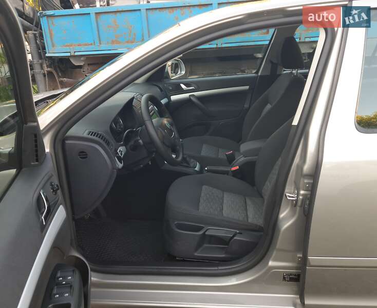 Лифтбек Skoda Octavia 2011 в Хмельницком