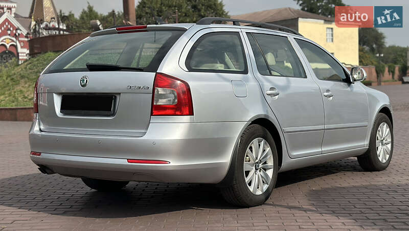 Универсал Skoda Octavia 2010 в Днепре