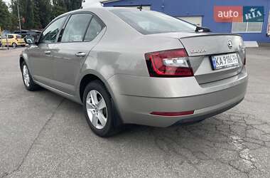 Ліфтбек Skoda Octavia 2019 в 