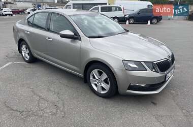Ліфтбек Skoda Octavia 2019 в 