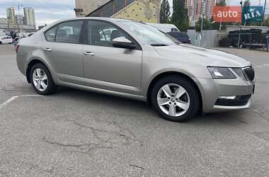 Ліфтбек Skoda Octavia 2019 в 