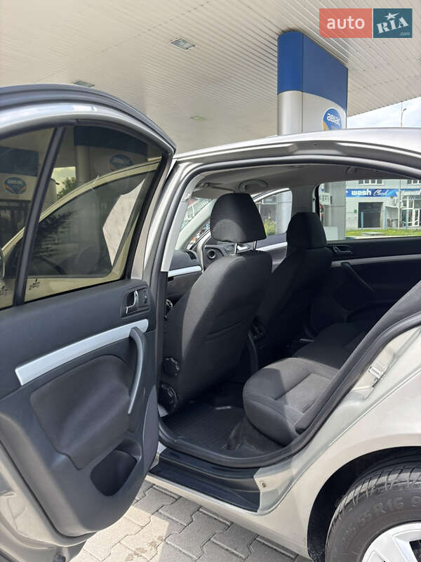Лифтбек Skoda Octavia 2011 в Хмельницком