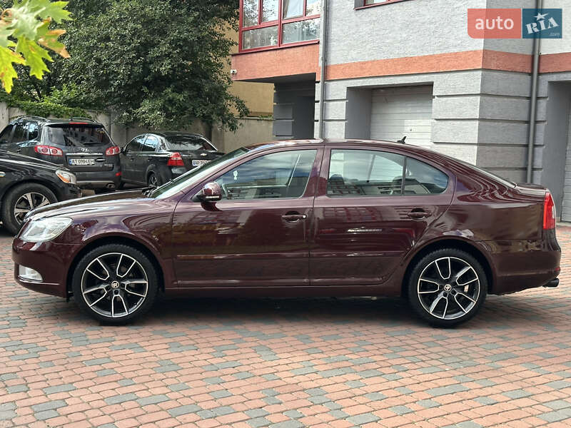 Лифтбек Skoda Octavia 2010 в Ивано-Франковске