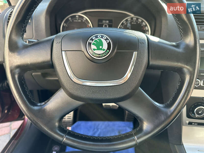 Лифтбек Skoda Octavia 2010 в Ивано-Франковске