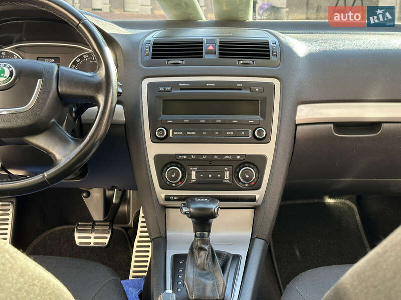 Лифтбек Skoda Octavia 2010 в Ивано-Франковске