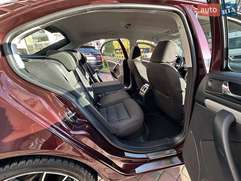 Лифтбек Skoda Octavia 2010 в Ивано-Франковске