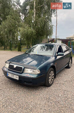 Ліфтбек Skoda Octavia 1998 в 