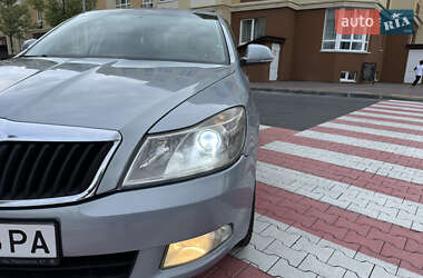Лифтбек Skoda Octavia 2011 в 