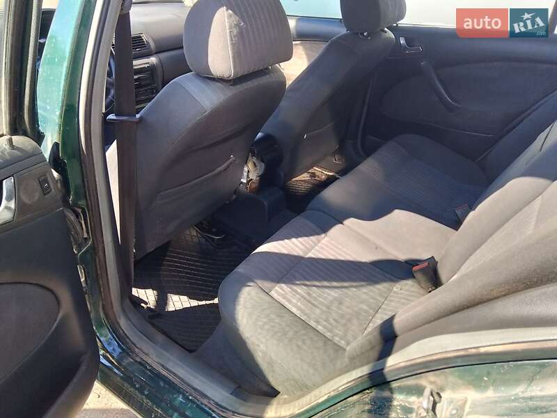 Лифтбек Skoda Octavia 2002 в Николаеве