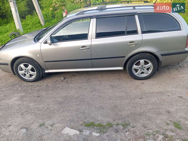 Універсал Skoda Octavia 2006 в Сквирі