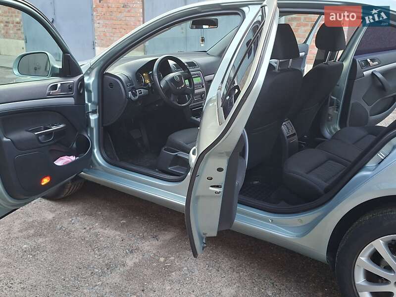 Лифтбек Skoda Octavia 2010 в Нежине