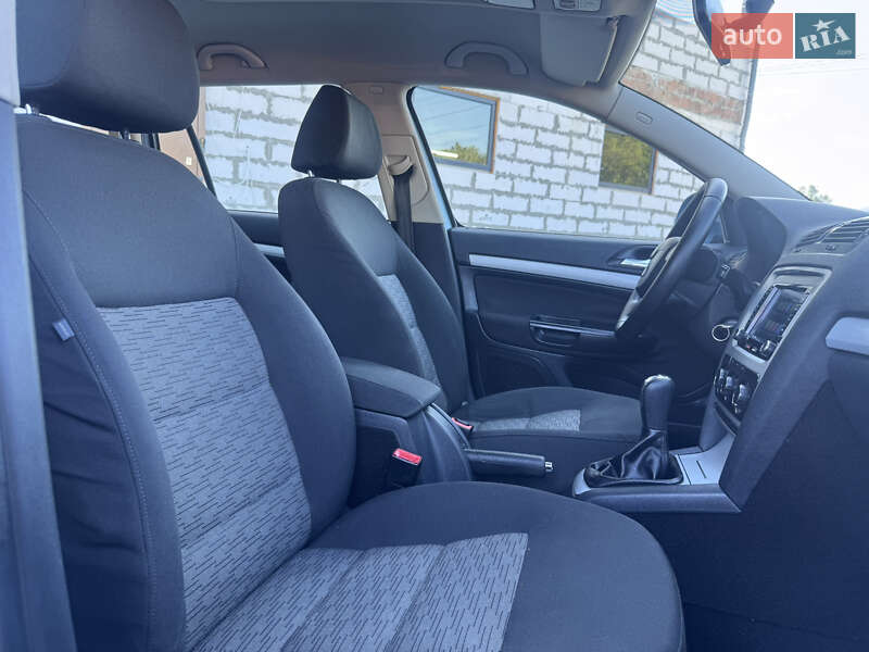 Універсал Skoda Octavia 2011 в Звенигородці фото 50 Універсал Skoda Octavia 2011 в Звенигородці